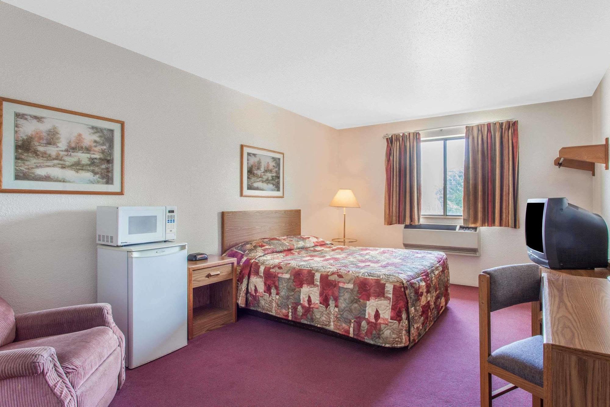 Super 8 By Wyndham Saanichton Victoria Airport Hotell Exteriör bild